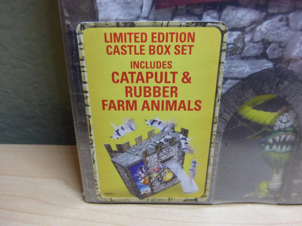 Monty Python and the Holy Grail (Blu-ray, Limited Edition Castle Box Set) New - Image 2 of 4