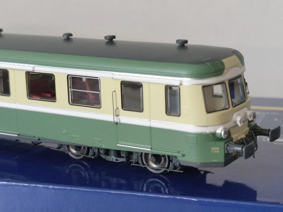 REE MODELES MB-228 X2898 Autorail X2800 Ep.III SNCF HO #60 - Photo 4/4