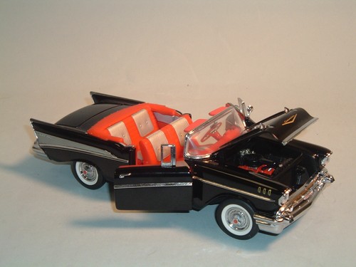 Chevrolet Bel Air 1957 convertible negro Franklin como nuevo 1:24 fundido a presión y pantalla - Imagen 6 de 11