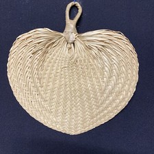 Vintage Straw Palm Leaf Wicker Rattan Hand Fan Heart Shape Boho Woven