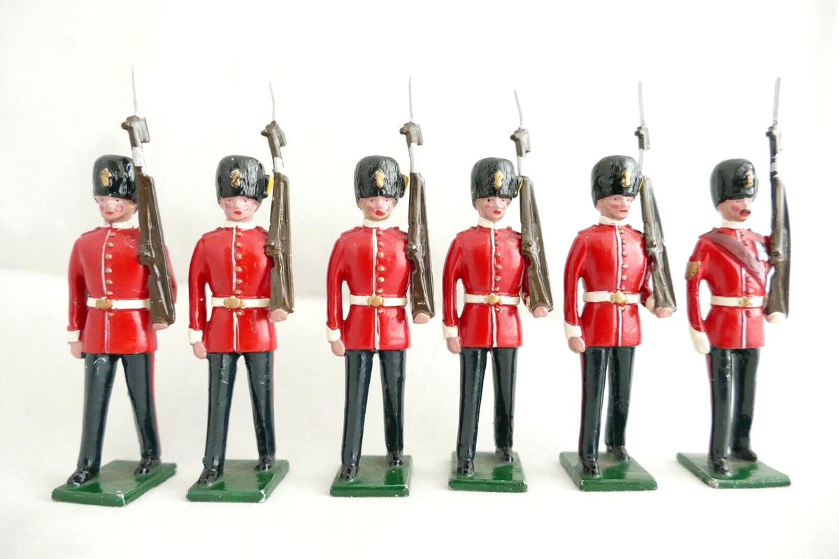 4 Soldats De Plomb Tradition England - Northumberland Fusiliers - 1980 - Défilé