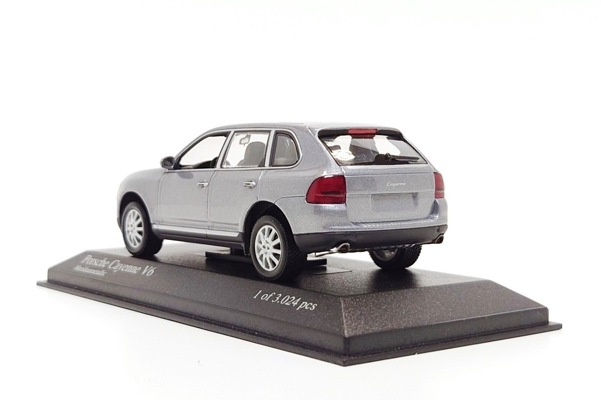 Minichamps 1:43 Porsche Cayenne V6 (955) in Meridian Minichamps 1:43 Porsche Cayenne V6 (955) in Meridian