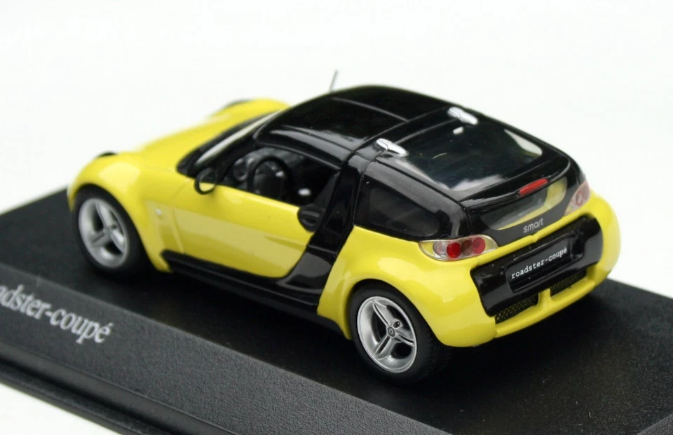 Smart Roadster-Coupé Bj. 2003-2005, gelb, Minichamps-Modell im M. 1:43, OVP - Bild 2 von 4