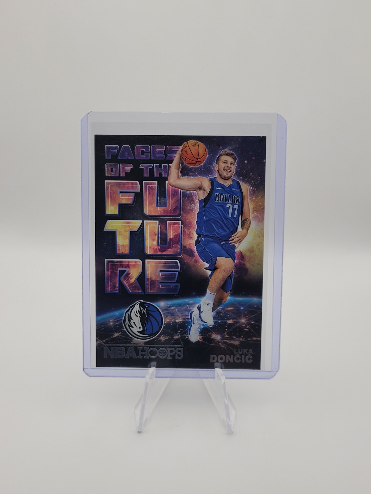 2018-19 Hoops  #3 Luka Doncic Faces of the Future Rookie