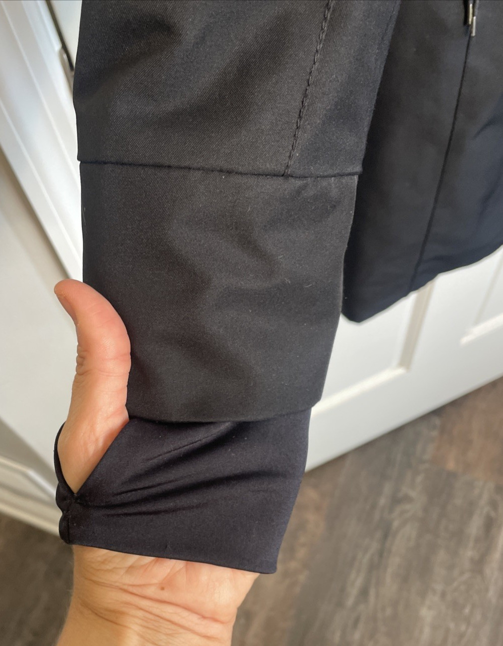 Lolë Women’s Black Hooded Waterproof Parka Jacket Sz XL Lined Outdoor Winter