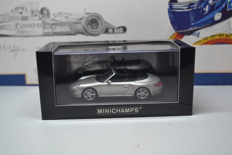 MINICHAMPS - 2005 PORSCHE 911 CARRERA 4 CABRIOLET - 1/43 SCALE MODEL CAR 065330 - Image 2 of 4