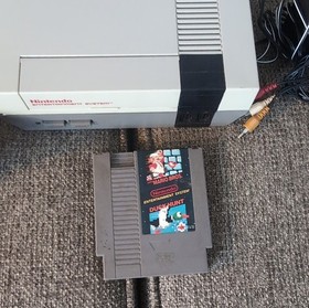 Nintendo Entertainment System NES Console w/ 2 Controllers, Mario/Duck Hunt