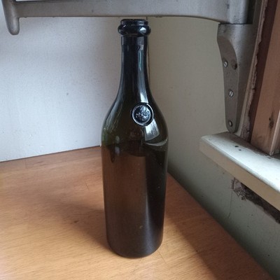PERNOD SCARCE APPLIED SHOULDER SEAL 1890s FRENCH ABSINTHE BOTTLE HAND BLOWN