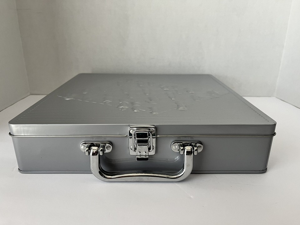 NEW Travel Game Set Chess/Checkers/ Cribbage Metal Case Wood Game