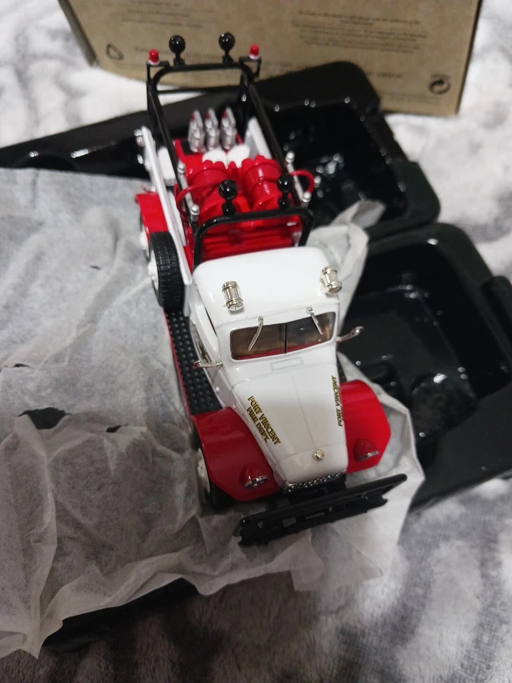 Matchbox Yesteryear Fire Series YYM37636 Dodge Power Wagon Brush/Field Truck NIB - Image 3 of 4