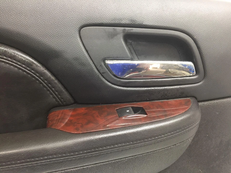08 ESCALADE ESV Rear Door Trim Panel Foto 3 de 4