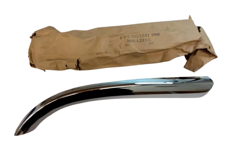1954 Desoto Powermaster grade cromada lateral direita moldura surround 1541290 NOS. - Imagem 2 de 4