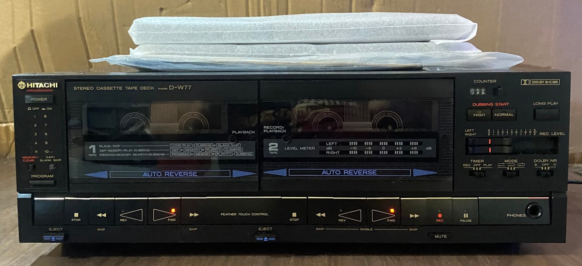 Vintage HITACHI D-W77 Dual Audio Cassette Deck Player Vintage HITACHI D-W77 Dual Audio Cassette Deck Player