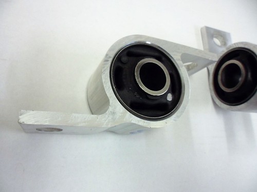 Boccole posteriori braccio inferiore potenziate STi gruppo N per Subaru Impreza 92-07 originali ADV - Foto 4 di 6