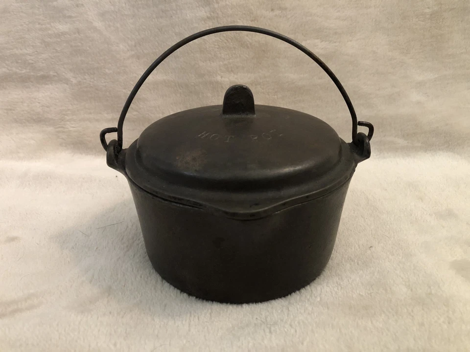 VINTAGE CAST IRON WAGNER WARE SIDNEY-O HOT POT 1363 SMALL SALESMAN SAMPLE - Image 4 of 4