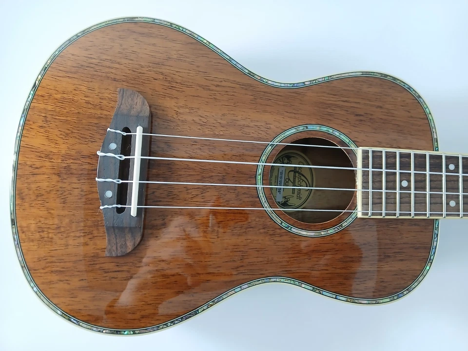 Oscar Schmidt OU5 Koa Wood & Abalone CONCERT UKULELE w/ Grover Tuners EXCELLENT - Image 3 of 4