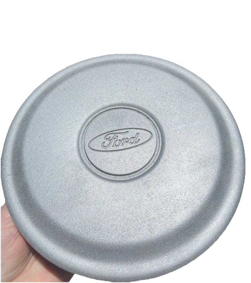 Tapacubos Ford Escort 1991-1997 F7C61A096BB Ford usado Foto 2 de 4