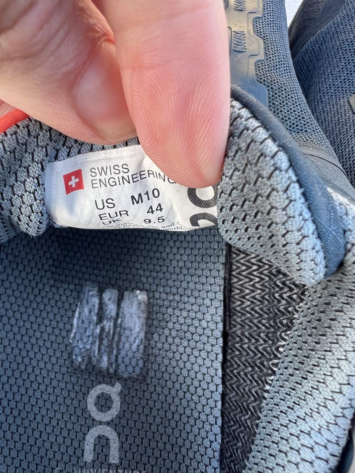 Men’s OnCloud Running Cloudventure Waterproof tra… - image 9