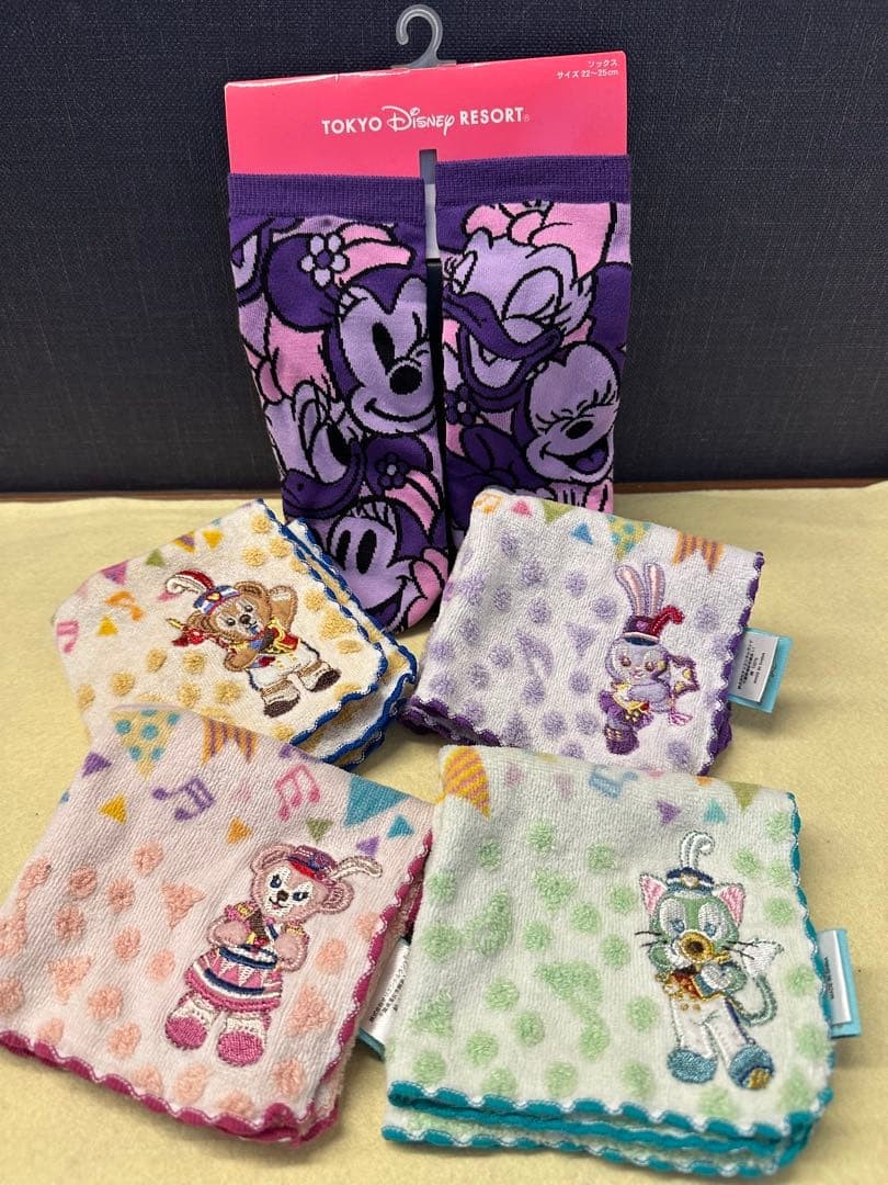 Disney Duffy Marching Fan Mini Towel Set & Socks #6c922c