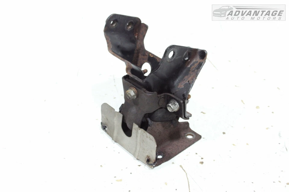 2003-2007 HUMMER H2 6.0L FRONT RIGHT SIDE ENGINE MOTOR MOUNT SUPPORT BRACKET OEM - Image 2 of 4