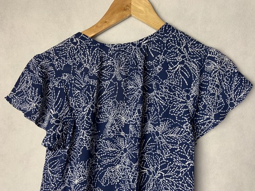 H&M Women's Blue Floral Polyester Blouse Size S Short Sleeve - Picture 6 of 8