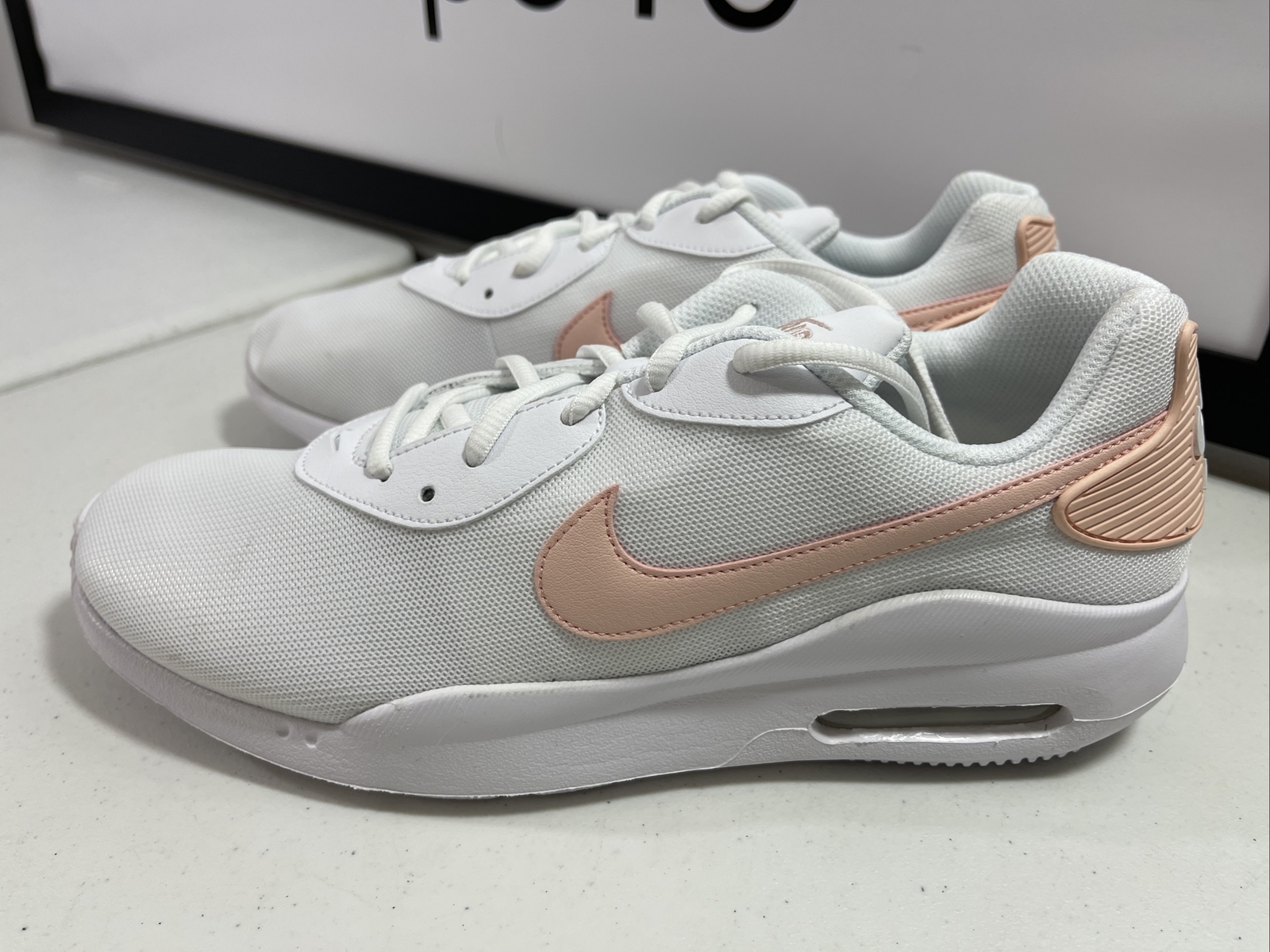 Women's Nike Air Max Oketo ES1 Running 