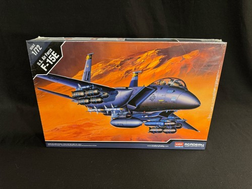 HASEGAWA 1:72 U.S. Air Force F-15E Strike Eagle Plastic Model Kit E10