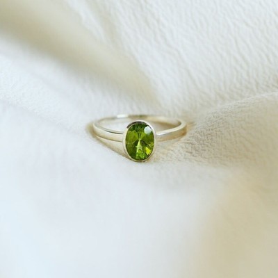 Natürliches Grün Peridot Edelstein Solitaire Damen Ring 925