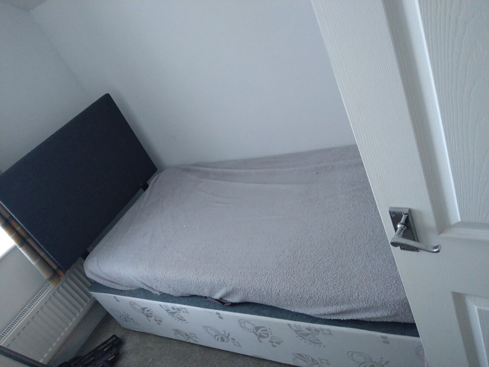 Silent Night Single Divan Bed With Headboard eBay