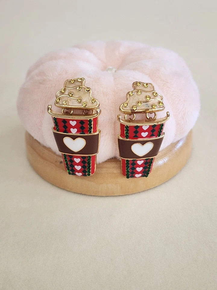 SUGERFIX by BAUBLEBAR Heart Warming Enamel Green & Yellow Crystal Holiday Coffee - Image 3 of 4