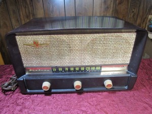 Vintage 1950's WARDS AIRLINE Twin Speakers Tube Radio Model WG-1635A