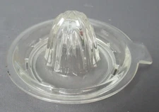 Vintage Clear Glass Lemon Lime Orange Juicer Reamer - 5" wide - k3 kgr
