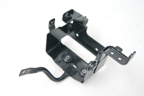 SUZUKI        SFV 650 A WVCX GLADIUS ABS HALTERUNG ABS PUMPE HALTER TRÄGER