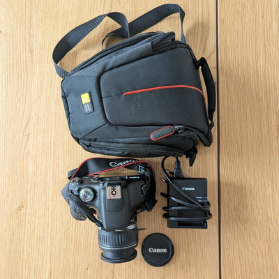 Canon EOS 2000D 18-55mm Lens Kit & Bundle - Tested/Working