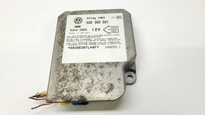 VW Polo 6N2 - Airbagsteuergerät Airbag Steuergerät 6Q0909601 (76)