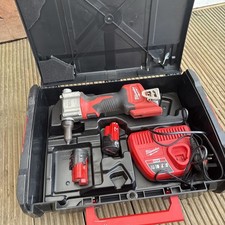 Milwaukee M12 Rivet Gun Kit.