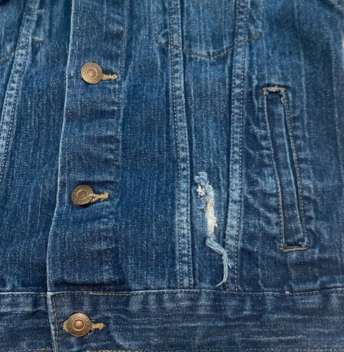 Levi Strauss denim trucker jacket Youth Medium(10-12) distressed - Picture 4 of 12