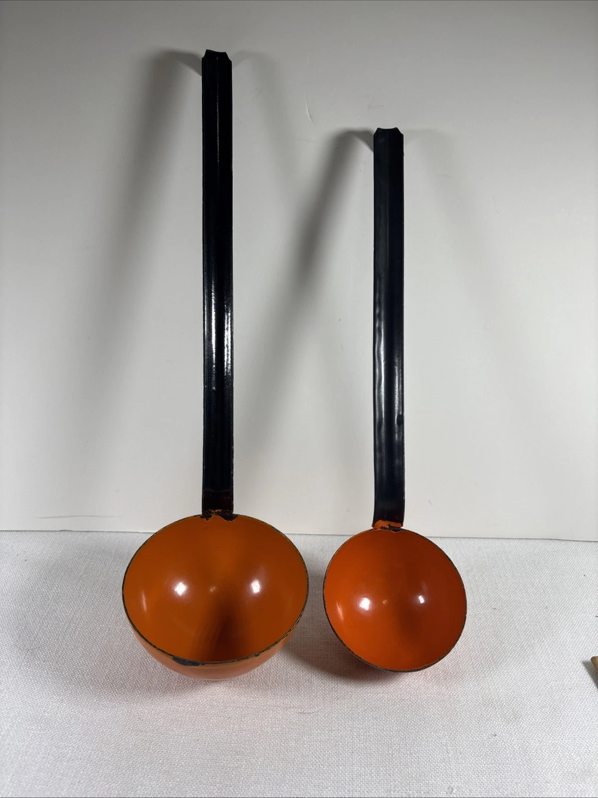 2 Vintage Enamelware Orange Water Sauce Soup Dipper Ladle Enamel Metal Poland
Opens in a new window
