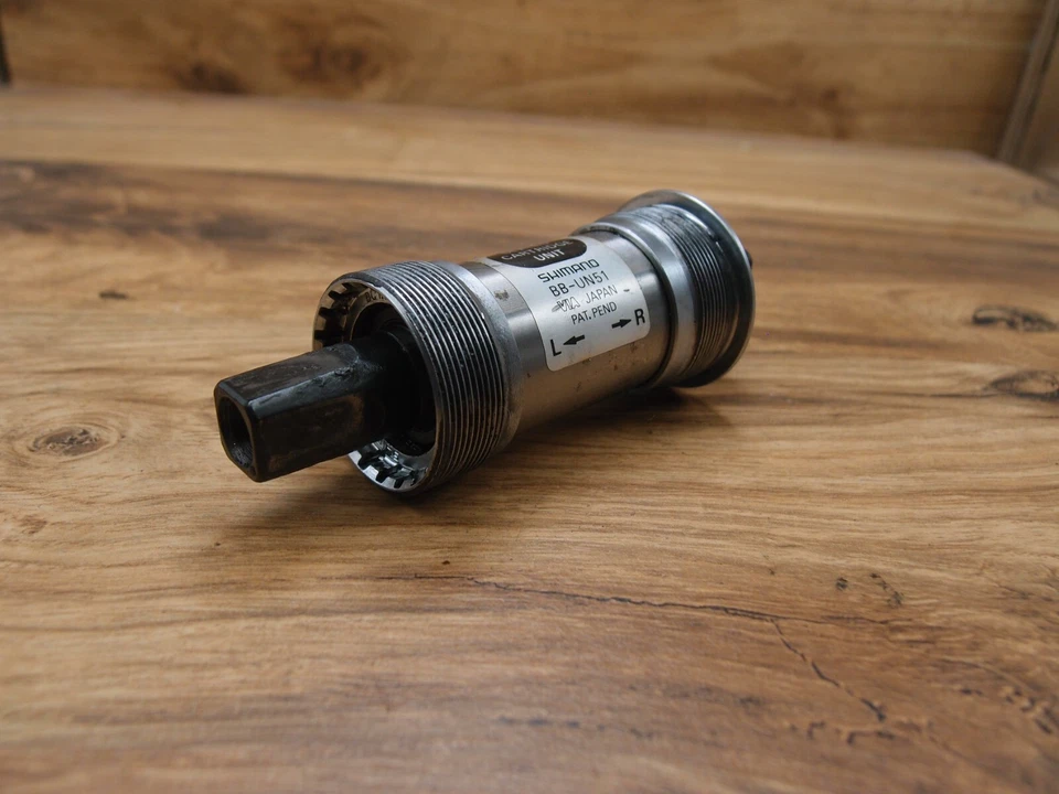 MTB pedalier 1993 Shimano Deore BB-UN51 VÍA Japón 110 mm BSA/68 mm Foto 2 de 4