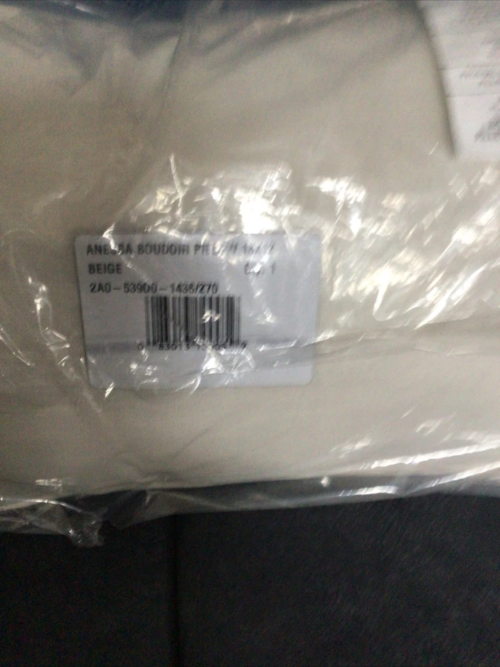 Croscill Anessa Boudoir bedpillow, New in package, 12 x 18 - Image 4 of 4