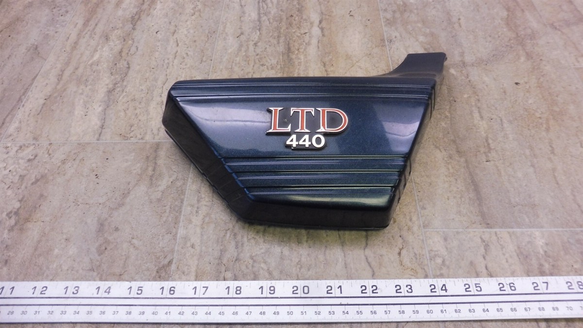 1982 Kawasaki KZ440 LTD K246-1A) blue right side cover panel with