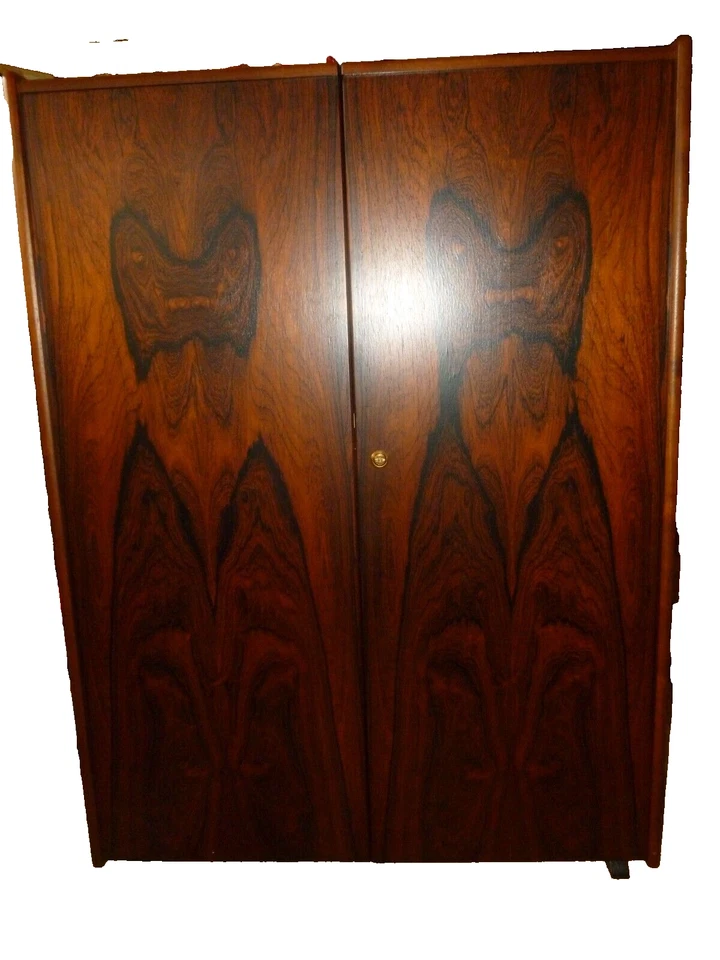 丹麦中世纪现代红木魔法书桌 Mummenthaler &Meier 著 — 第 2/4 张图片