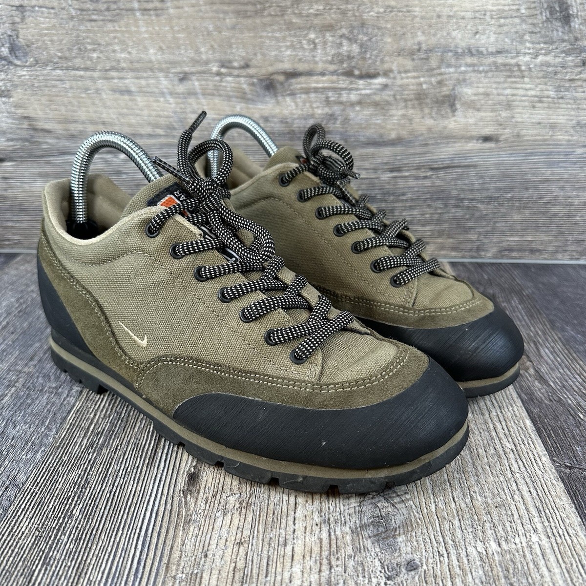 Vintage 90's NIKE ACG Green Canvas Suede Hiking Approach Vintage 90's NIKE ACG Green Canvas Suede Hiking Approach