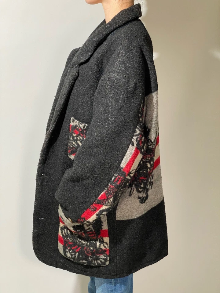 Abrigo negro REAL VINTAGE Foto 3 de 4