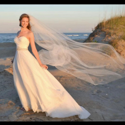 Hochzeit Brautschleier roher Schnittrand weicher Tüllschleier mit Kamm elegant elfenbeinweiß