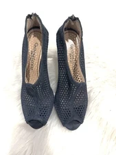 Gastone Lucioli Laser Cut Suede Leather Peeptoe Platform Booties sz 38 7.6 Navy