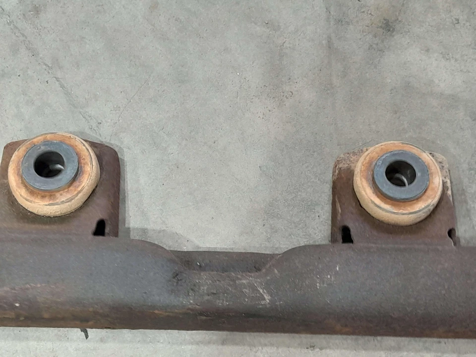 1994 1995 Chevy Astro GMC Safari Transmission Crossmember OEM 15692408 - Image 3 of 4