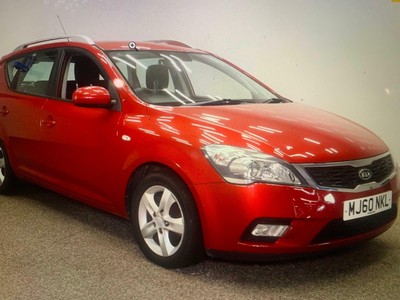 10 Kia Seed 1 6 Crdi Estate Met Red 2995 00 Ebay