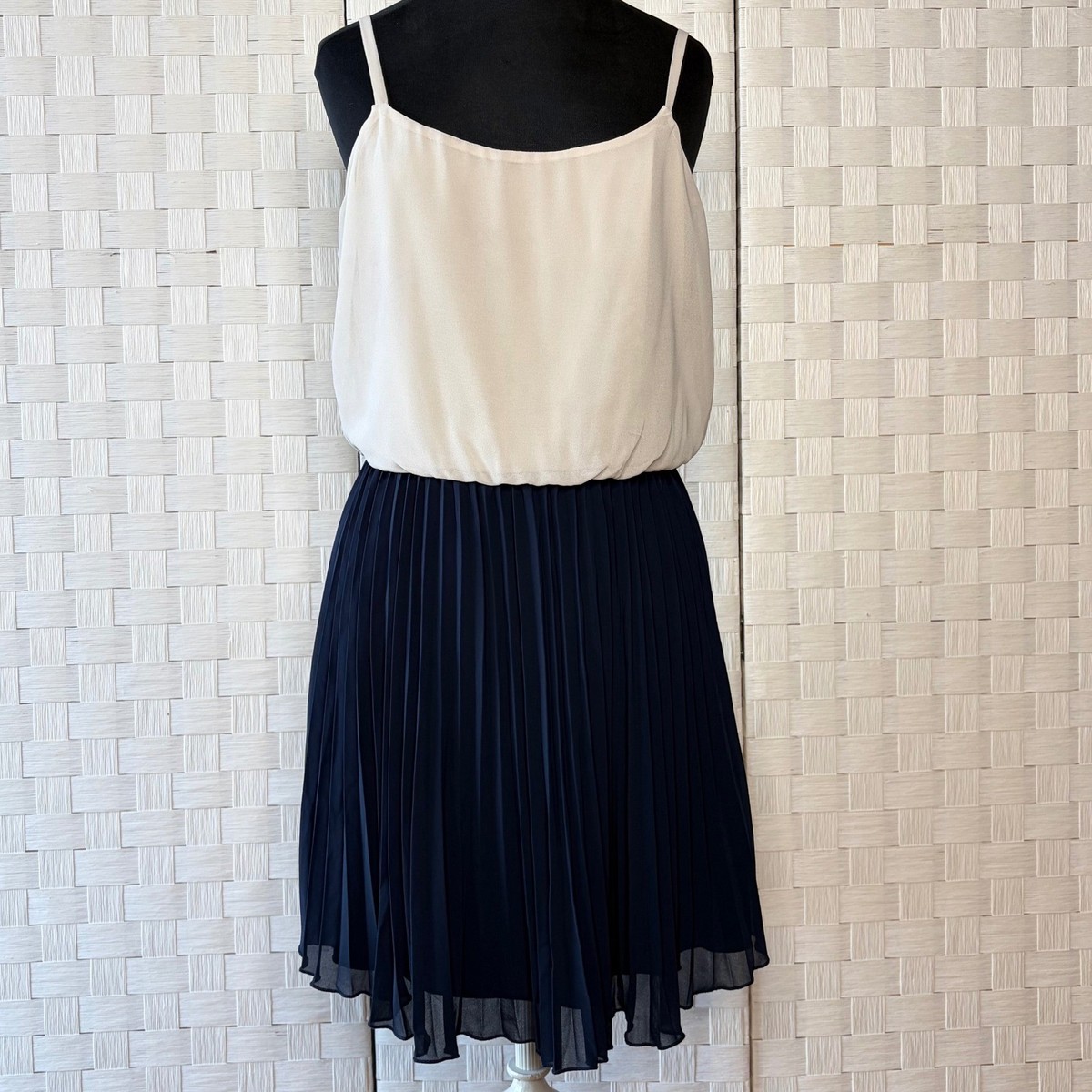 I.N. San Francisco Cami Mini Dress Cream Navy Blue Pleated Chiffon Size  Medium | eBay