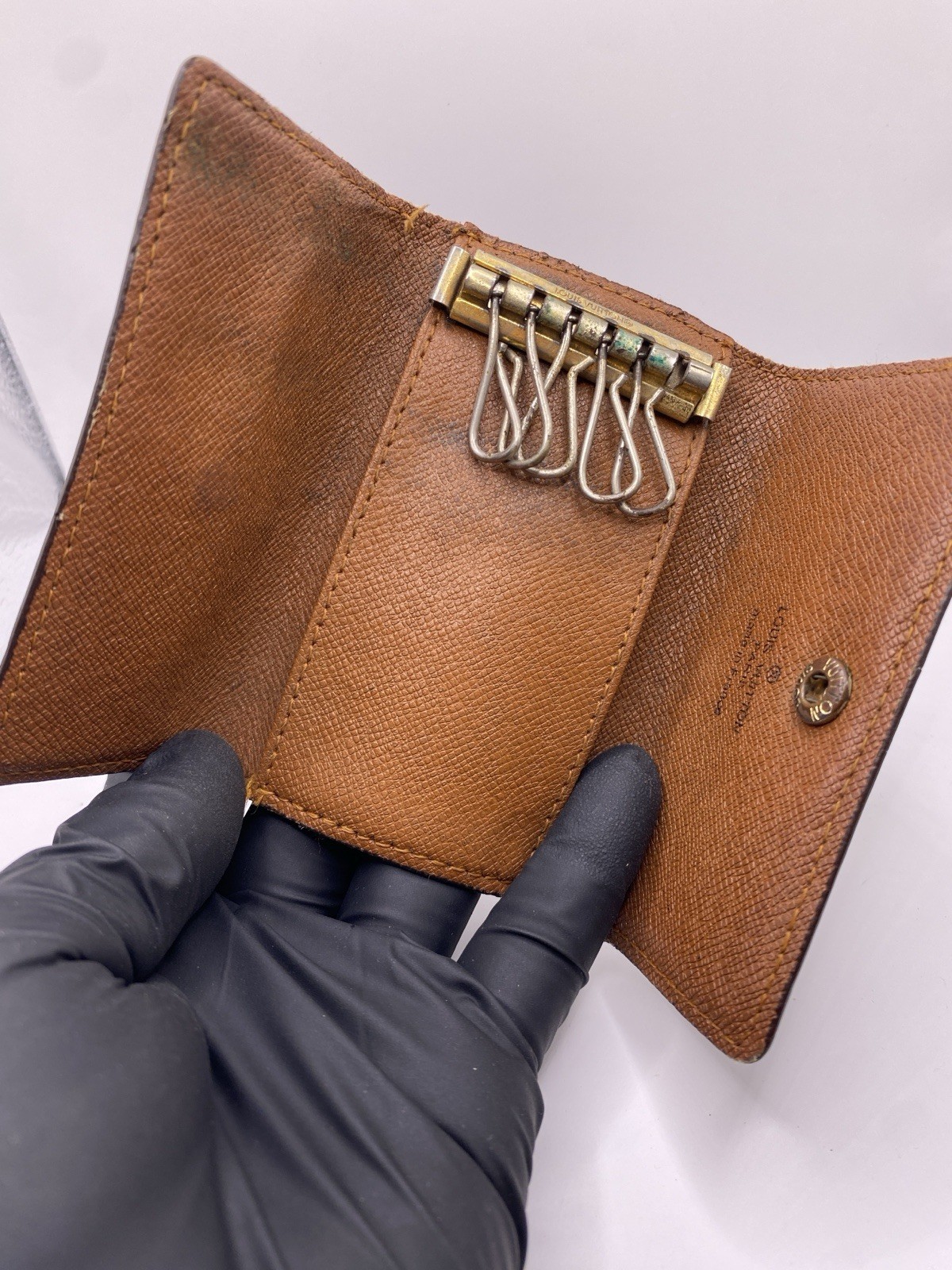 Authentic Louis Vuitton Monogram Multicles 6 Key … - image 19